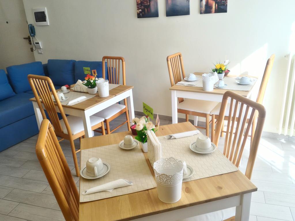 B&B Il Giardino In Citta - Parcheggio Privato Gratuito Foggia Kültér fotó