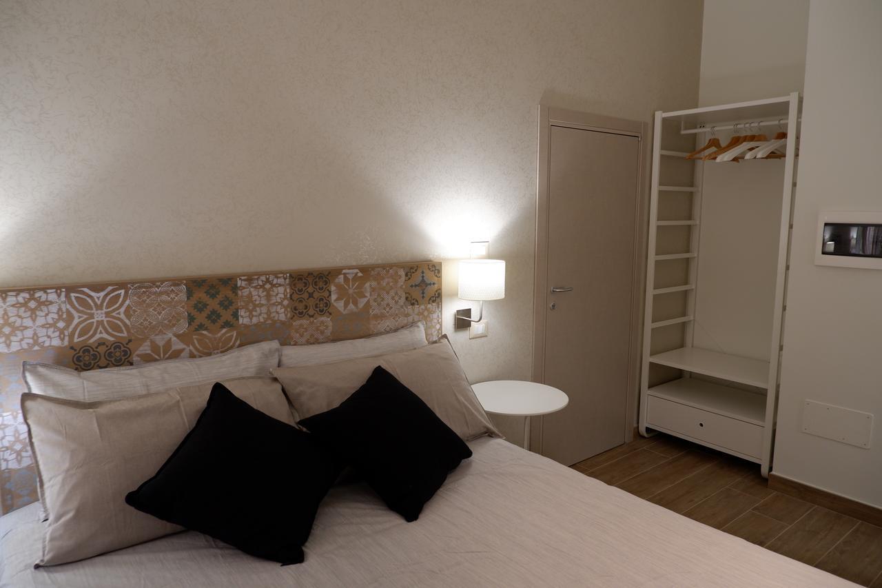 B&B Il Giardino In Citta - Parcheggio Privato Gratuito Foggia Kültér fotó