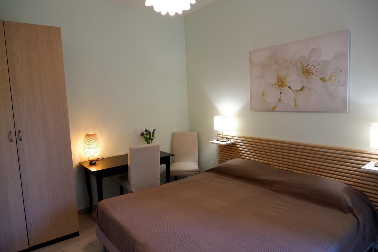 B&B Il Giardino In Citta - Parcheggio Privato Gratuito Foggia Kültér fotó